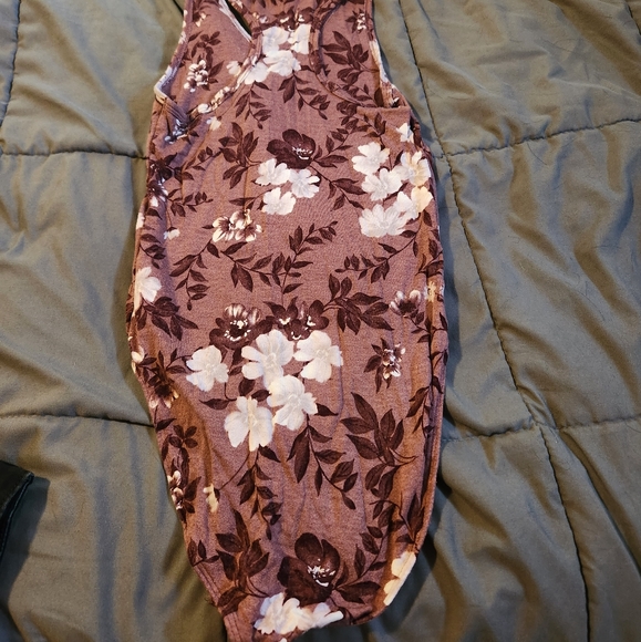 Floral Bodysuit - Picture 2 of 3